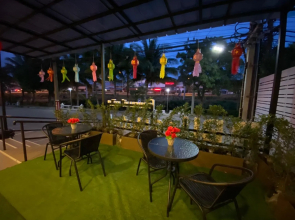 P Bliss Hotel (SHA Extra Plus)