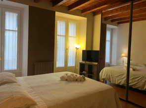 Studio Apartment Una Finestra su Como