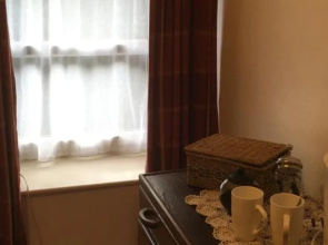 Holly Cottages Guest House