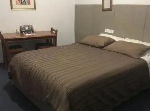 The Flinders Hotel Motel