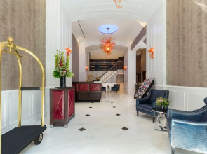 Broadway Plaza Hotel