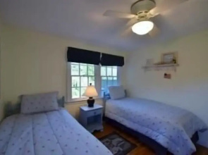 Seascape Upscale Cottage