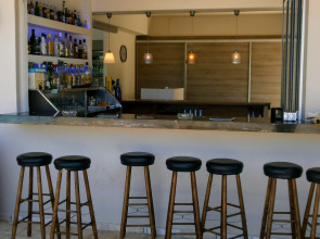 Iraklis Studios & Apartments