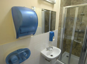 Barkston Rooms Earl's Court (formerly Londonears Hostel)