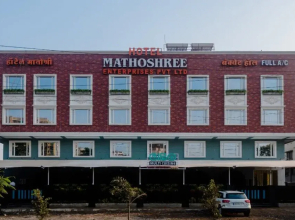 Hotel Mathoshree By OYO Rooms
