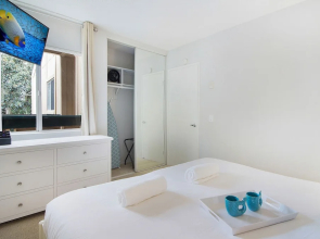 Private Entrance Under The Sea - 2BR/2BATH Next To Ritz Carlton - Walk To Ocean! (MB4)