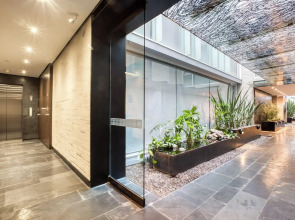 AR 218 Hotel by ULIV