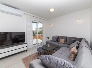 Stunning Apartment in Trogir With 2 Bedrooms and Wifi