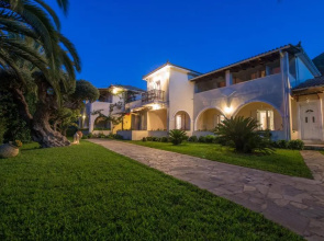 Villa Phoenix Apartments & Studios
