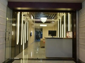 Travinities Hotel Avni Palace