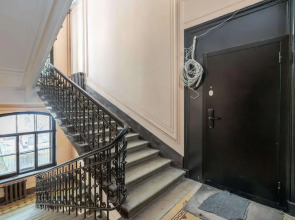 Метры в центре на Греческом проспекте 17