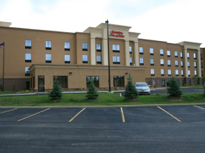 Hampton Inn & Suites Cleveland Mentor