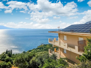 Seaview Studio 5 pers panoramic seaview in beautiful setting
