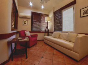 Alcazar Suites