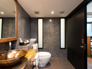 Maitria Mode Sukhumvit 15 Bangkok