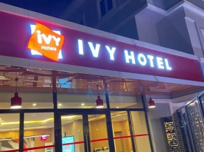 Ivy Hotel Emerald