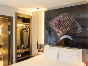 Radisson RED London Greenwich The O2