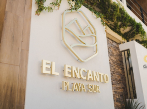 Las Hadas Apartments