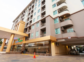 The Airport Greenery Hotel