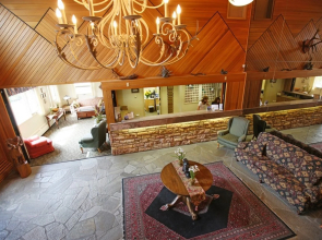 Mountaineer Lodge