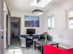 Elegant & Fully Equipped Apartment - Balcony W/ Pool View
