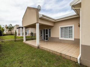 Modern Executive Unit