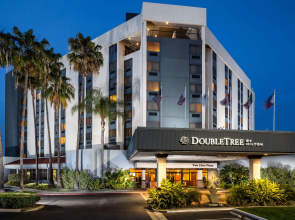 DoubleTree by Hilton Carson
