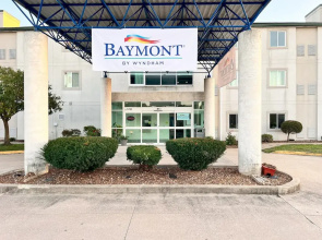 Baymont By Wyndham Kingdom City