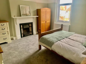 5-Bedroom Holiday Home in West Shore, Llandudno