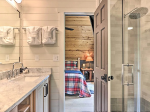 'the Moonshine' Cabin: Hot Tub, 3 Mi to Dollywood