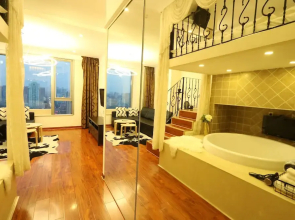 Warm Journey Apartment