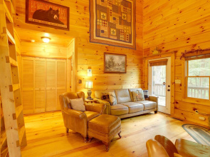 On Fightingtown Creek: Forested Mccaysville Cabin!
