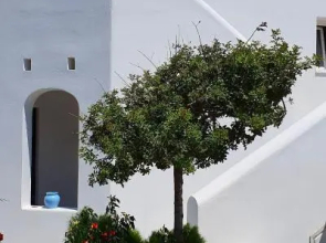 Sarakiniko Rooms