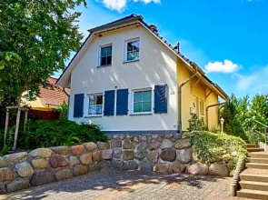 Ferienhaus Klünderberg in Binz - F670 mit Kamin, Terrasse, Strandkorb