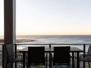 The Outlook 3 - Beachfront Apartment Newcastle