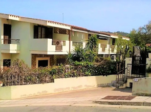 House With 2 Bedrooms in Villasimius, With Wonderful Mountain View and