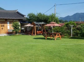 Suncheon Sagyejeol Haeoreum Hanok Pension