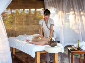 Cam Ranh Riviera Beach Resort & Spa