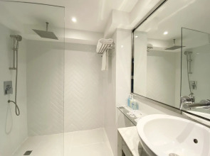 Отель BelAire Bangkok