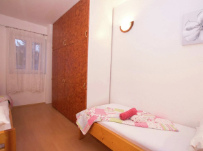 Holiday Apartment With a Private Terrace & Hot Tub, Near the Beach