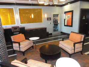 Heaven on Hollywood Boulevard Furnished Apartments