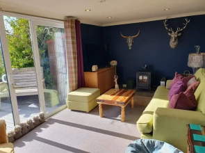 2bed Chalet Sleeps 5 - Dogs Free, Parking, Seaview
