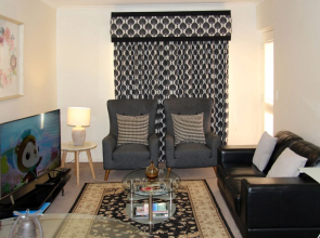 Adelaide City Apartment - 3Bedroom, 2Bathroom & Carpark