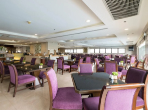 Отель Centre Point Silom