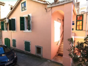 Two Apartments, Ela Jacuzzi And Karmen