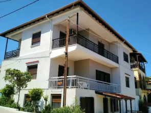 Gianni's Apartment By The Sea