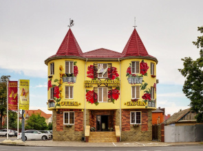 Marton VILLA BADEN