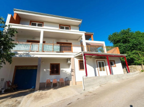 Stunning Apartment in Rovanjska With 3 Bedrooms and Wifi