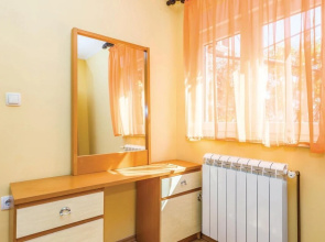 Amazing Apartment in Lovran With 1 Bedrooms