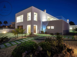 V5 Villa Emma - Luxury 5 bedroom villa in Alvor with private Pool and Jacuzzi